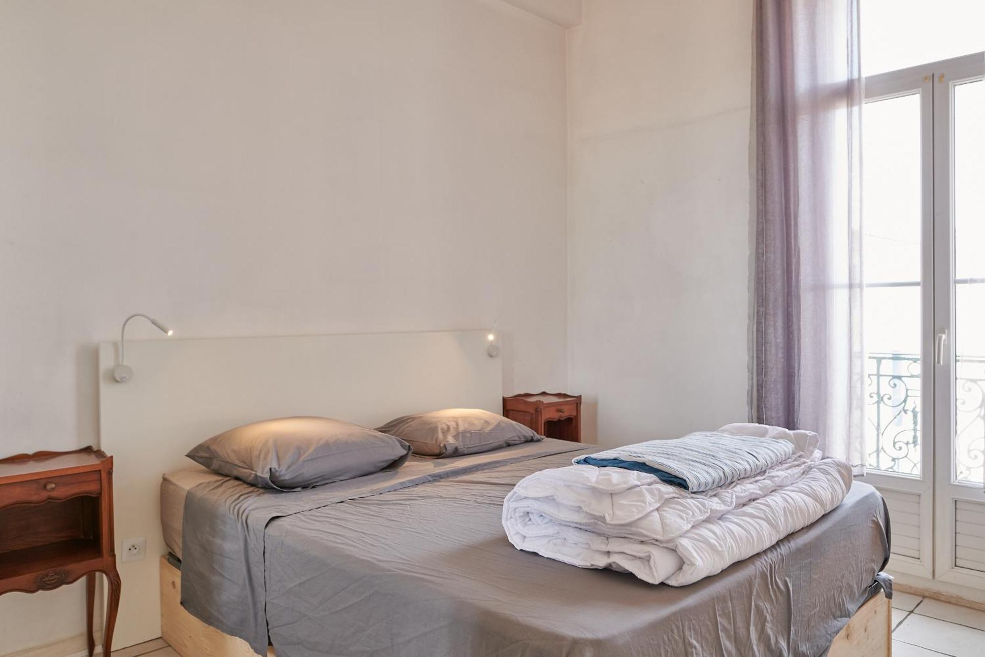 Grand Appartement Au Coeur De Sete Ngoại thất bức ảnh