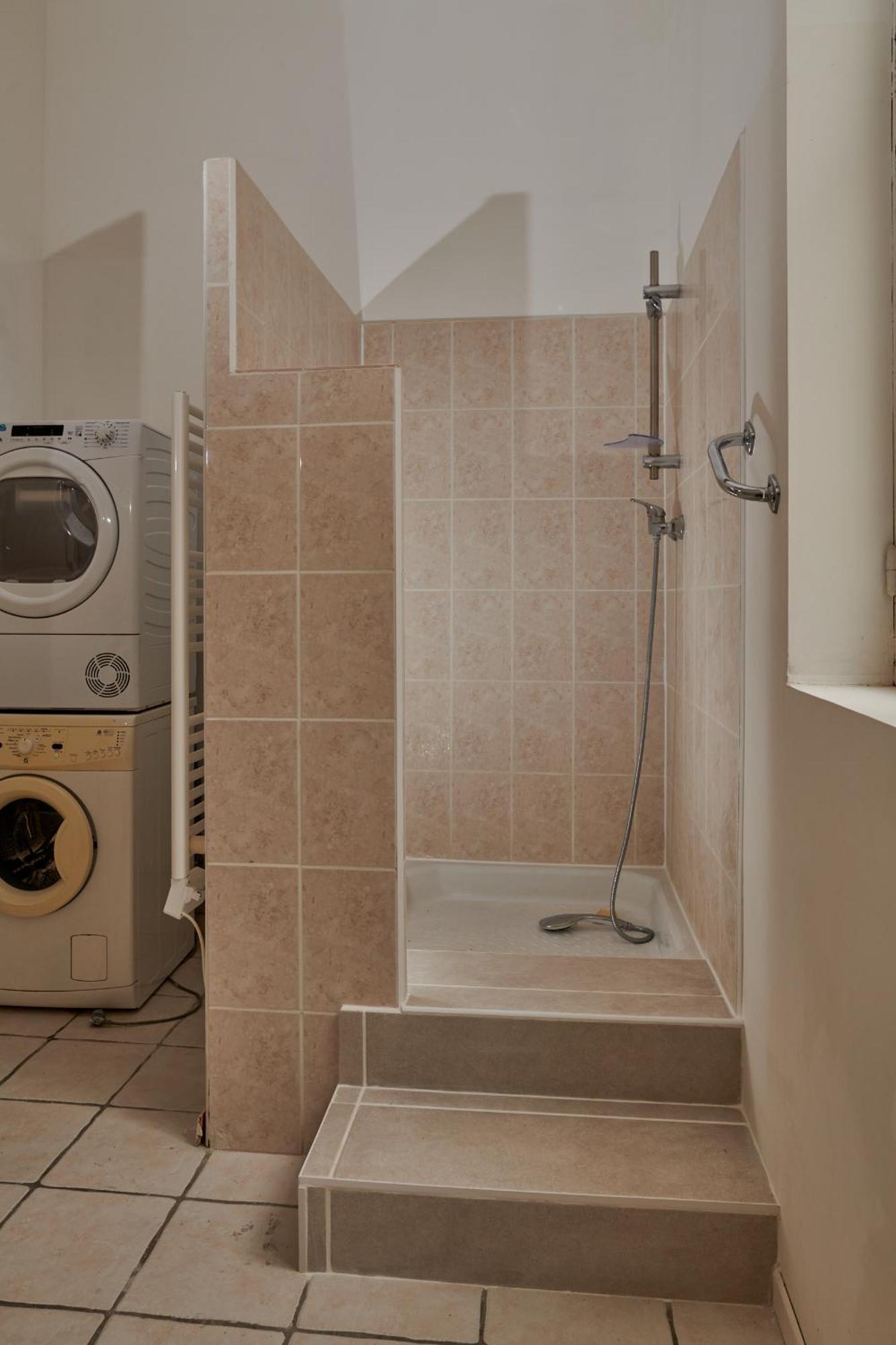 Grand Appartement Au Coeur De Sete Ngoại thất bức ảnh